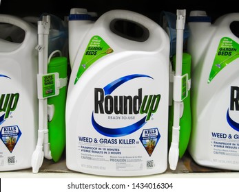 ATLANTA, GEORGIA - JUNE 25, 2019 : Roundup Weed Killer On Shelf At Local Hardware Store.