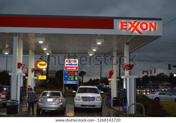 Gas Companies In Ga >> Atlantagausa November 242017 Exxon Retail Gas Royalty Free Gas Companies In Ga >> Atlantagausa November 242017 Exxon Retail Gas Royalty Free