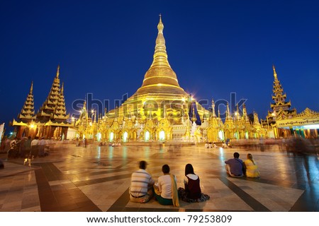 atmosphere of dusk at Shwedagon pagoda in Yangon, Myanmar