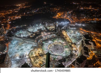 The Atmosphere Of Masjid Al Haram In Makah Mosque At Night