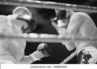 Attack and defense strategy in MMA,monochrome