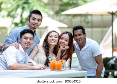Attractive Asian Friends Outdoor Lifestyle