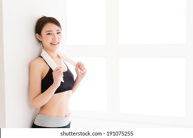 スポーツクラブ 日本人女性 の画像 写真素材 ベクター画像 Shutterstock