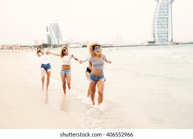 Best Beaches In Dubai Black Palace Jumeirah Lamer Al