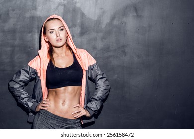 attractive fitness woman, trained female body, lifestyle portrait, caucasian model 