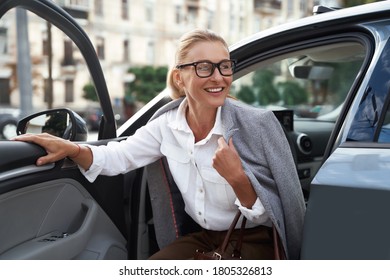 197,373 Business Woman On Car Images, Stock Photos & Vectors | Shutterstock