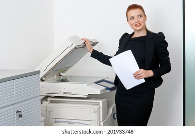 7,969 Woman printer Images, Stock Photos & Vectors | Shutterstock