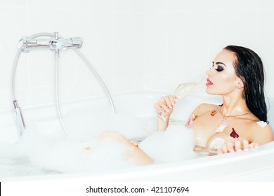 Bathtub woman photography in Woman Taking