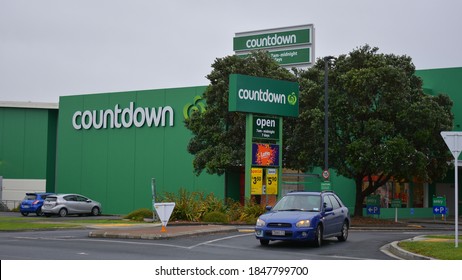 Auckland / New Zealand - November 5 2020: View Of Countdown Supermarket In Botany