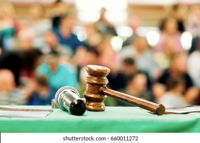   Auction  Bid Sale Judgment Mallet With Public