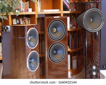 Audiophile HiFi Speakers In The Listening Room.