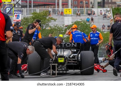 August 06, 2022 - Nashville, TN, USA: Crew Members Of AJFoyt Racing Prepare Their Race Car Before A Practice For The Big Machine Music City Grand Prix In Nashville, TN, USA.