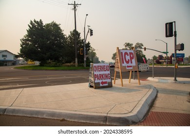 AUGUST 12, 2021 – SUSANVILLE, CALIFORNIA, USA.  Signage Advises Fire Fighting Crews Of The Location Of The Incident Command Post And Parking Area While The Nearby Dixie Fire Continues To Burn.