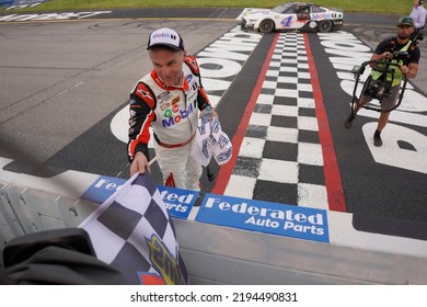 August 14, 2022 - Richmond, VA, USA: Kevin Harvick Wins The Federated Auto Parts 400 In Richmond, VA, USA.