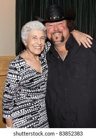 August 16, 2011 - Athens, GA - Athens, GA Mayor Nancy Denson With Colt Ford. At A Benefit For The Family Of Elmer 