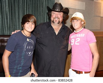 August 16, 2011 - Athens, GA - Colt Ford With Young Fans. At A Benefit For The Family Of Elmer 