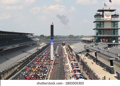 August 23, 2020 - Indianapolis, Indiana, USA: The green flag drops on the Indianapolis 500 at Indianapolis Motor Speedway in Indianapolis Indiana.
