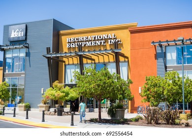 August 6, 2017 Mountain View/CA/USA - Recreational Equipment, Inc. (or REI As Commonly Referred To) Storefront 