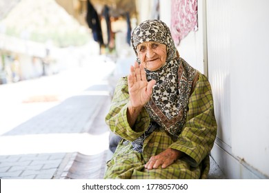 August,14, 2016. Syrian Women  Living In Refugee Camps.  Urfa, Turkey 