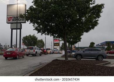 Augusta, Ga USA 05 12 21: Sams Club Gas Long Panic Lines Of Cars Colonial Pipeline Hack Gas Outages And Shortages In Georgia