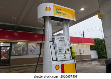 Augusta, Ga USA 05 12 21: Shell Gas Station Out Of Diesel Bag On Pump Colonial Pipeline Hack Gas Outages And Shortages In Georgia