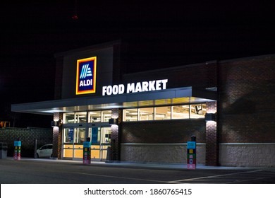 Augusta, Ga  USA - 11 21 20: ALDI Grocery Store Supermarket At Night Back Corner View