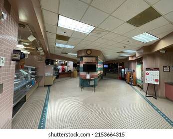 Augusta, Ga USA - 12 13 21: Childrens Hospital Of Georgia Interior Cafeteria Entrance View