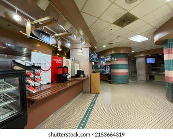 Augusta, Ga USA - 12 13 21: Childrens Hospital Of Georgia Interior Cafeteria Service Counter