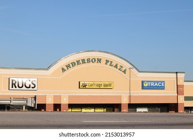 AUGUSTA, UNITED STATES - May 03, 2022: Augusta, Ga USA - 12 04 21: Street View Vintage Shopping Center Strip Mall Stucco Design