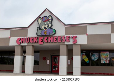 AUGUSTA, UNITED STATES - May 08, 2022: Augusta, Ga USA - 07 19 21: Chuck E Cheeses Retail Pizza Restaurant Exterior Close Up