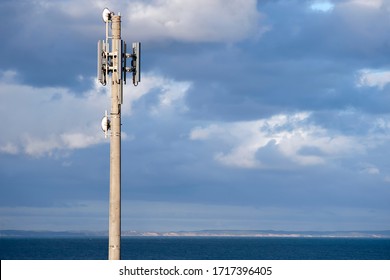 Augusta, Western Australia, 27/4/2020.  
Antenna and metal conductors designed for short wave radio transmission to all boats at sea for rescue.
 Two way radios on a metal pole used for boat safety.