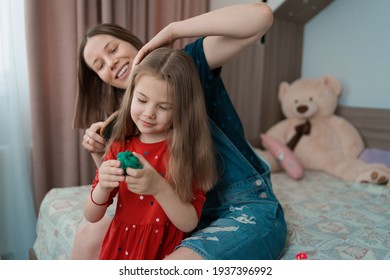 Aunt Spends Time With Her Niece