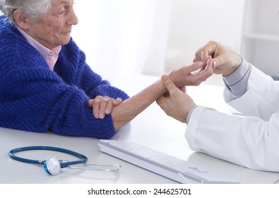 Auscultation Senior Woman For Wrist Pain