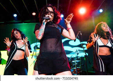 62 Performance Backup Singers Images, Stock Photos & Vectors | Shutterstock