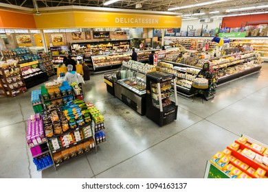 AUSTIN, TEXAS - CIRCA MARCH 2017: An HEB Deli Department Sells Deli Meats, Cheeses, Sandwiches, And Chips In A Grocery Store In Austin, Texas.