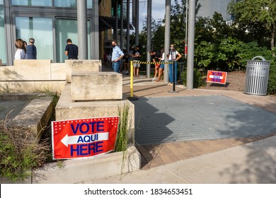 Austin, Texas Oct 15 2020: People Wait In Line Outside 