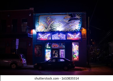 Austin, Texas / USA - Dec. 29, 2019: A True Blue Tattoo Parlor Remains Open After Midnight On Sixth Street, A Famous Area Known For Its Nightlife. 