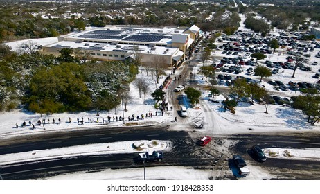 Austin, Texas | USA - February 16 2021: Long Lines At HEB Grocery Store Following Power Outages And Frigid Temperatures