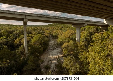 Austin, TX, USA 11-11-2021 Barton Creek Greenbelt