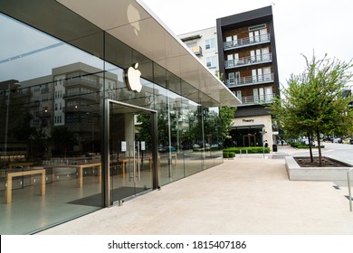 Austin, TX, USA - September 12th, 2020: Apple store closed during Covid-19 in North Austin Domain shopping area with large glass windows and glass doors locked and shut down. Closed for Coronavirus