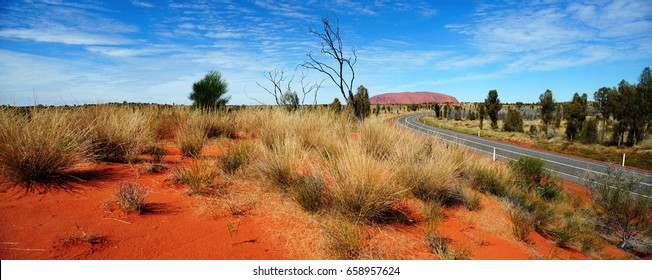 Australia Landscape : Road To Red Rock Of Alice Spring