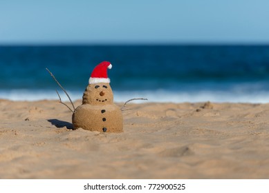 Australian Christmas Sandman On The Iconic Bondi Beach In Sydney