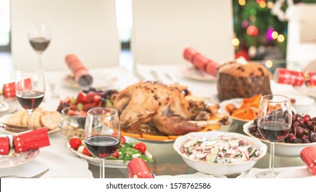 Australian Family Christmas Dinner Table Dressing With Turkey