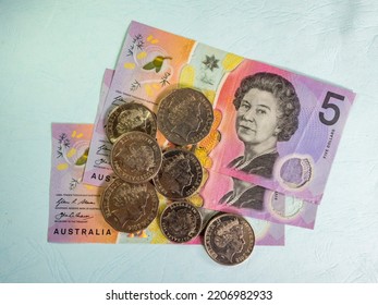 Australian Government Issues Five-dollar Currency With Queen's Portrait