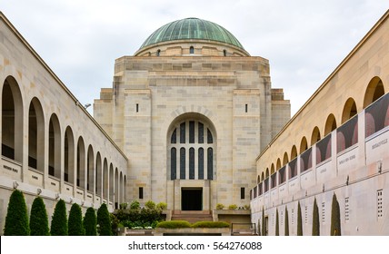 Australian War Memorial Canberra Australia Stock Photo 564276088 ...