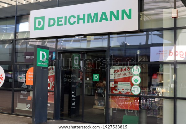 Austria March 2021 Deichmann Store Arkivfoto (rediger nå)