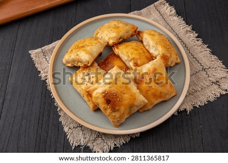 Authentic Xinjiang Roasted Mutton Buns, Clay Oven Baked Samsa Pastry with Meat Filling