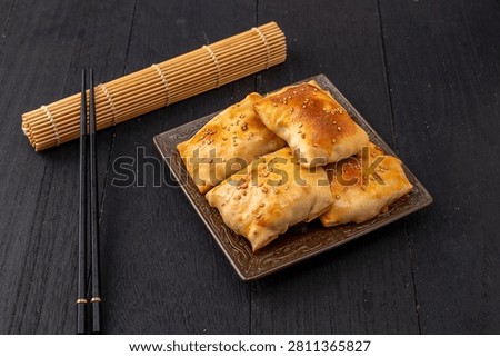 Authentic Xinjiang Roasted Mutton Buns, Clay Oven Baked Samsa Pastry with Meat Filling