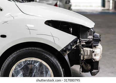 Auto body repair series : White car without headlight