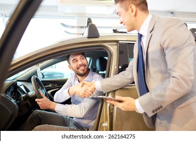 Young Smiling Mother Meeting Daughter After Stock Photo 664569133 ...